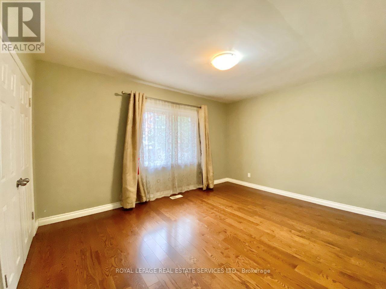3009 O'hagan Drive, Mississauga, Ontario  L5C 2C4 - Photo 10 - W13132750
