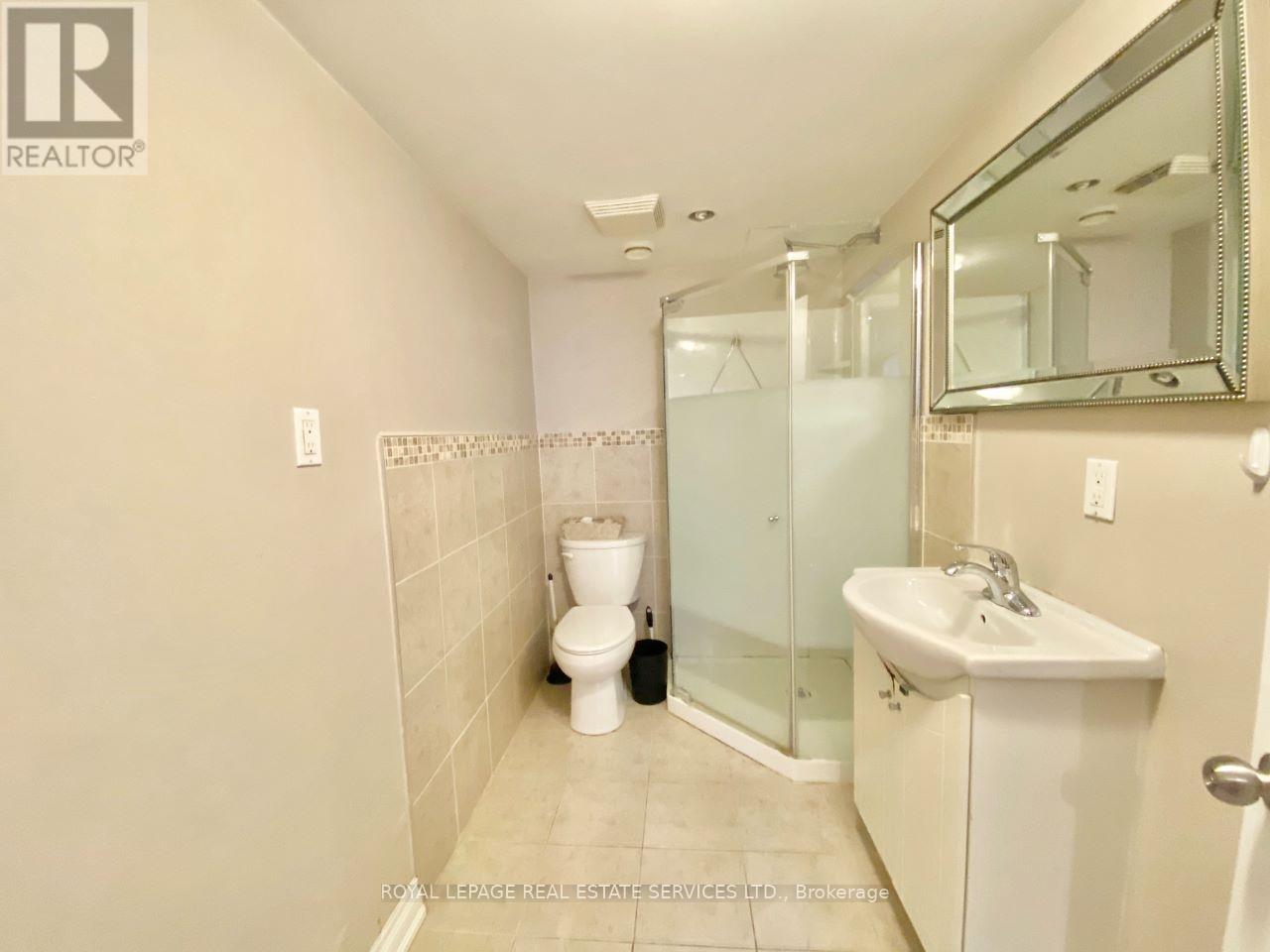 3009 O'hagan Drive, Mississauga, Ontario  L5C 2C4 - Photo 14 - W13132750
