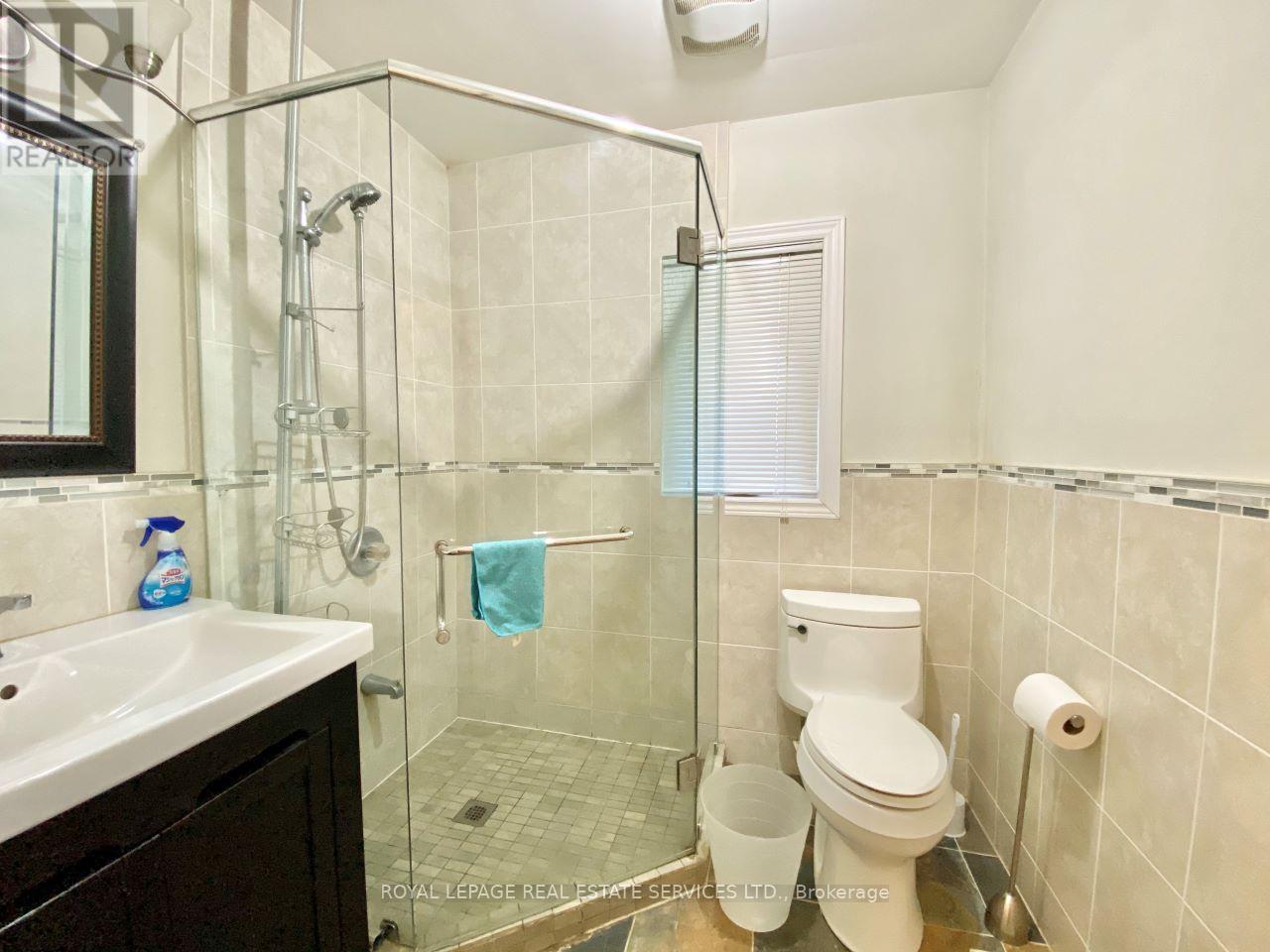 3009 O'hagan Drive, Mississauga, Ontario  L5C 2C4 - Photo 16 - W13132750