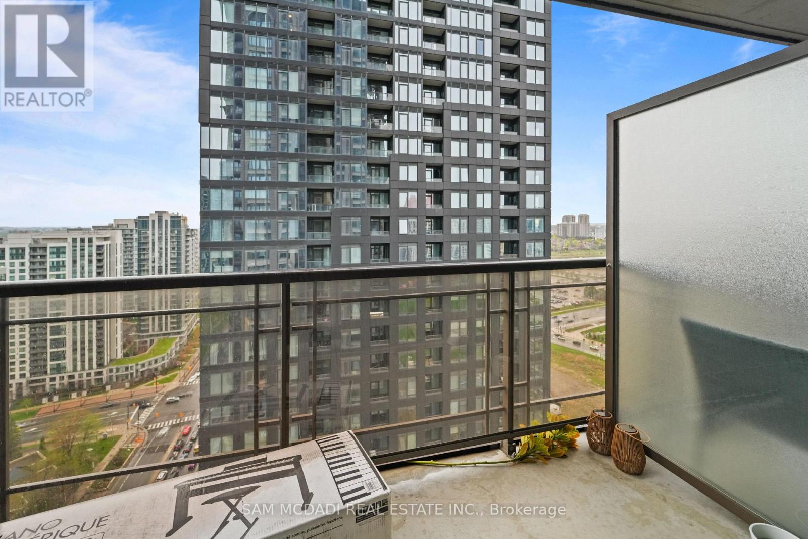 2312 - 385 Prince Of Wales Drive, Mississauga, Ontario  L5B 0C6 - Photo 11 - W13132790