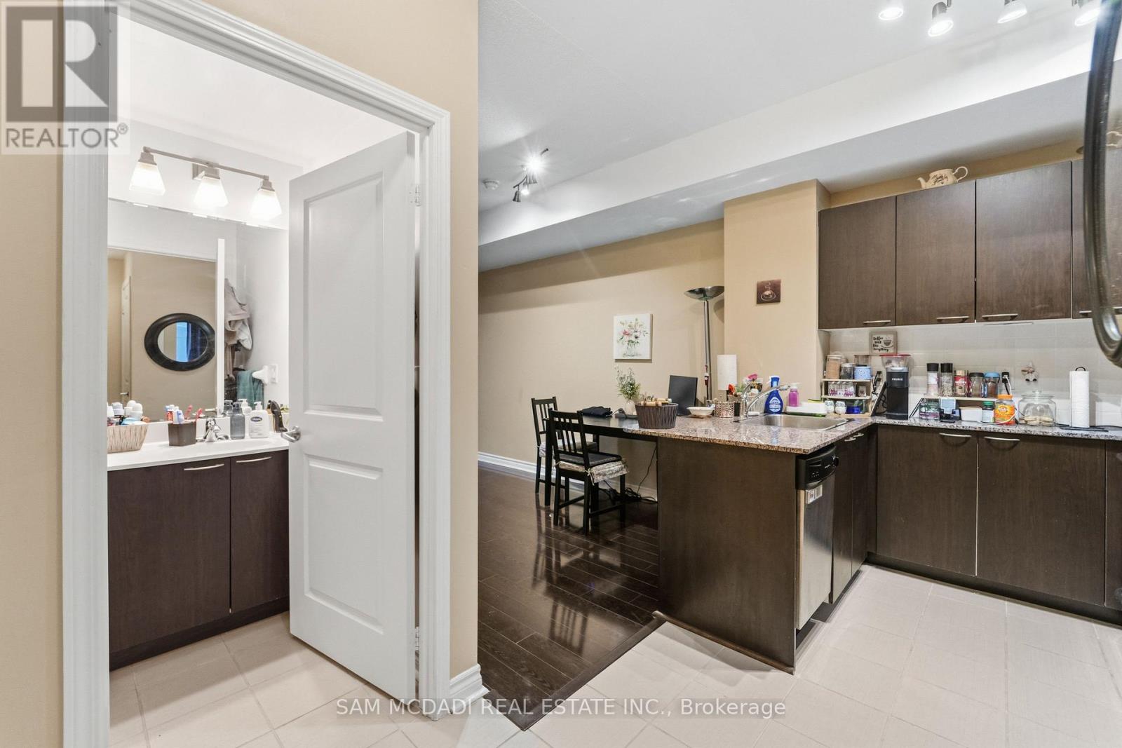 2312 - 385 Prince Of Wales Drive, Mississauga, Ontario  L5B 0C6 - Photo 4 - W13132790