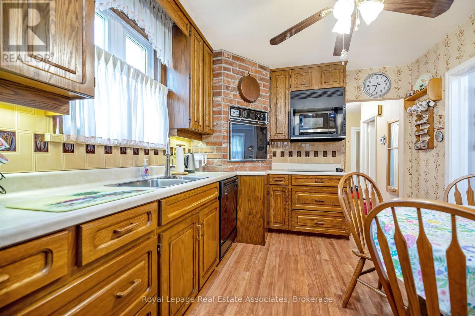 293 Thirtieth Street, Toronto, Ontario  M8W 3E4 - Photo 17 - W13132810