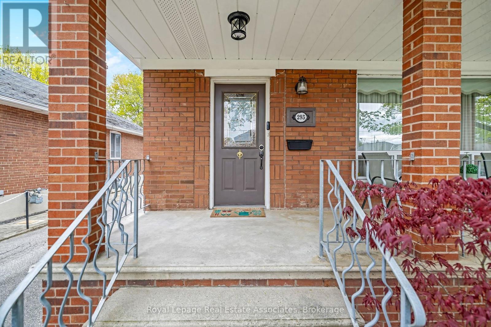 293 Thirtieth Street, Toronto, Ontario  M8W 3E4 - Photo 3 - W13132810