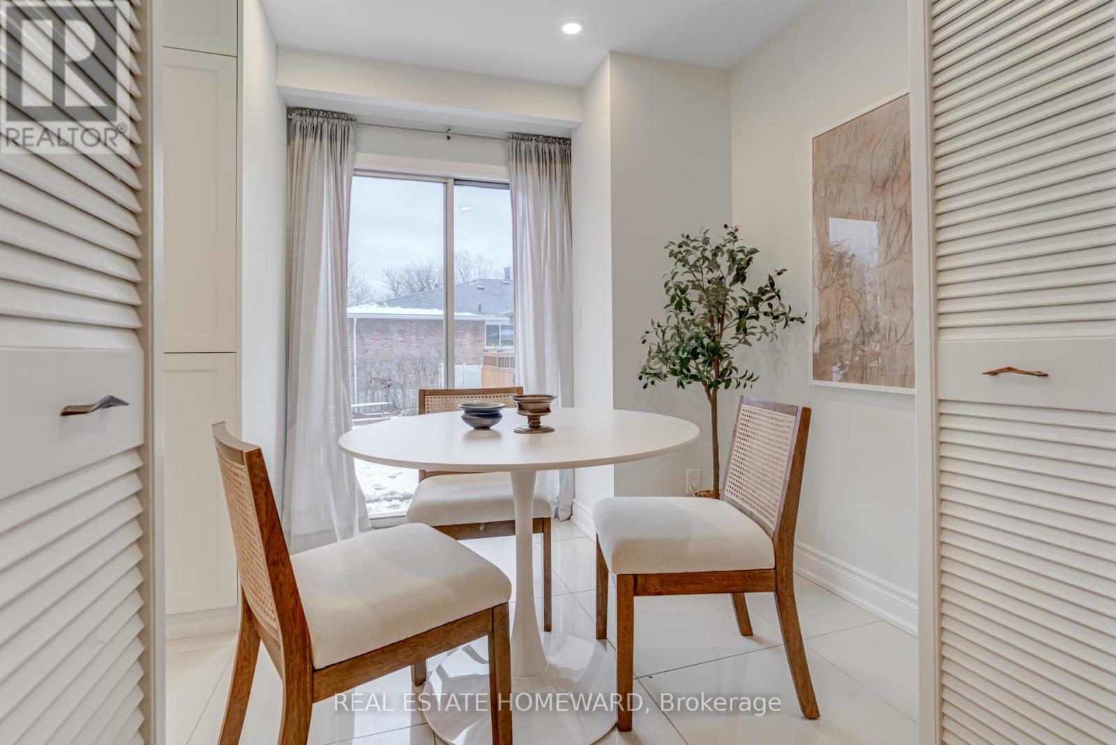 783 Dodsworth Crescent, Mississauga, Ontario  L4Y 2H8 - Photo 6 - W13132852
