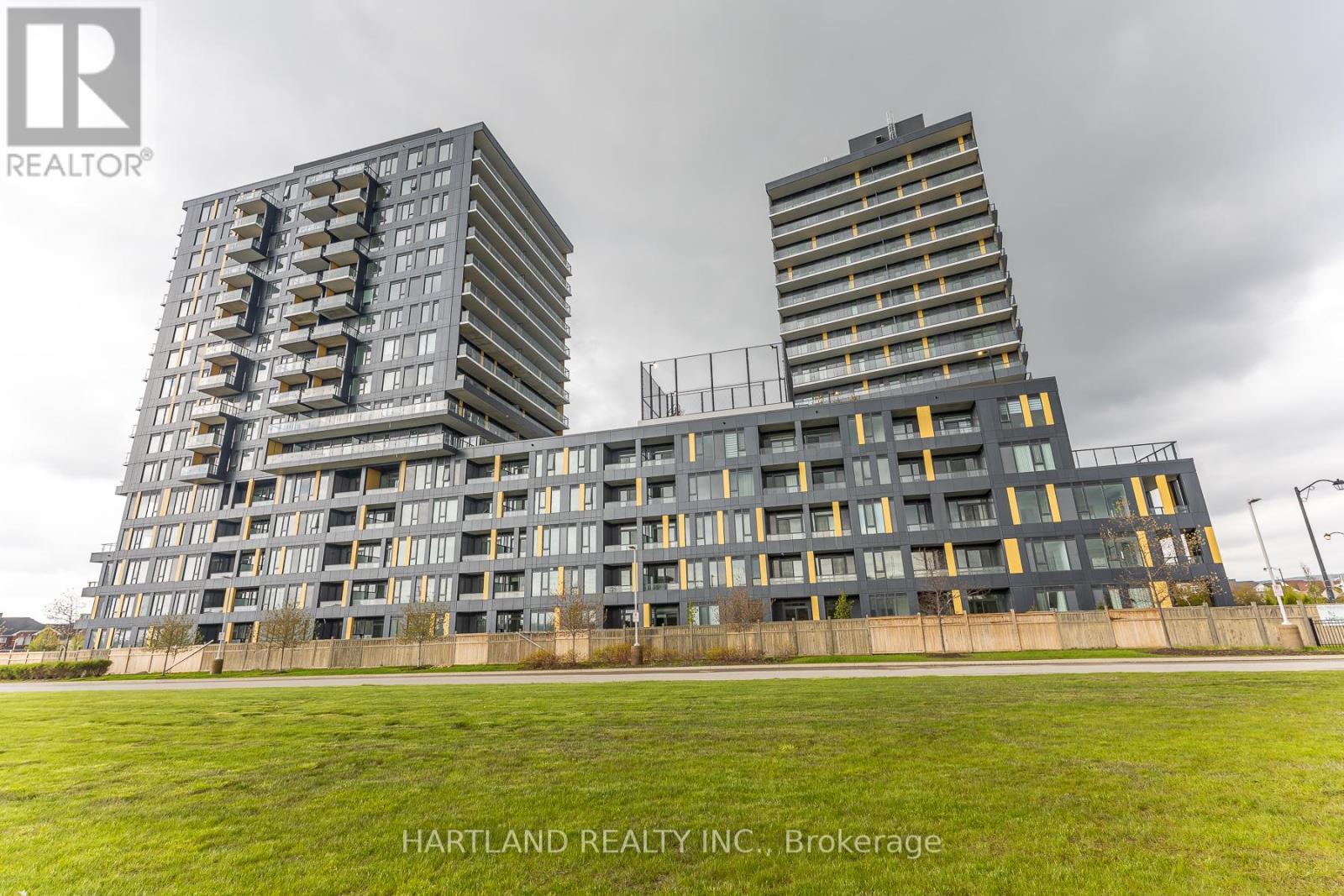107 - 4878 Powers Common, Burlington, Ontario  L5M 2B4 - Photo 3 - W13132864