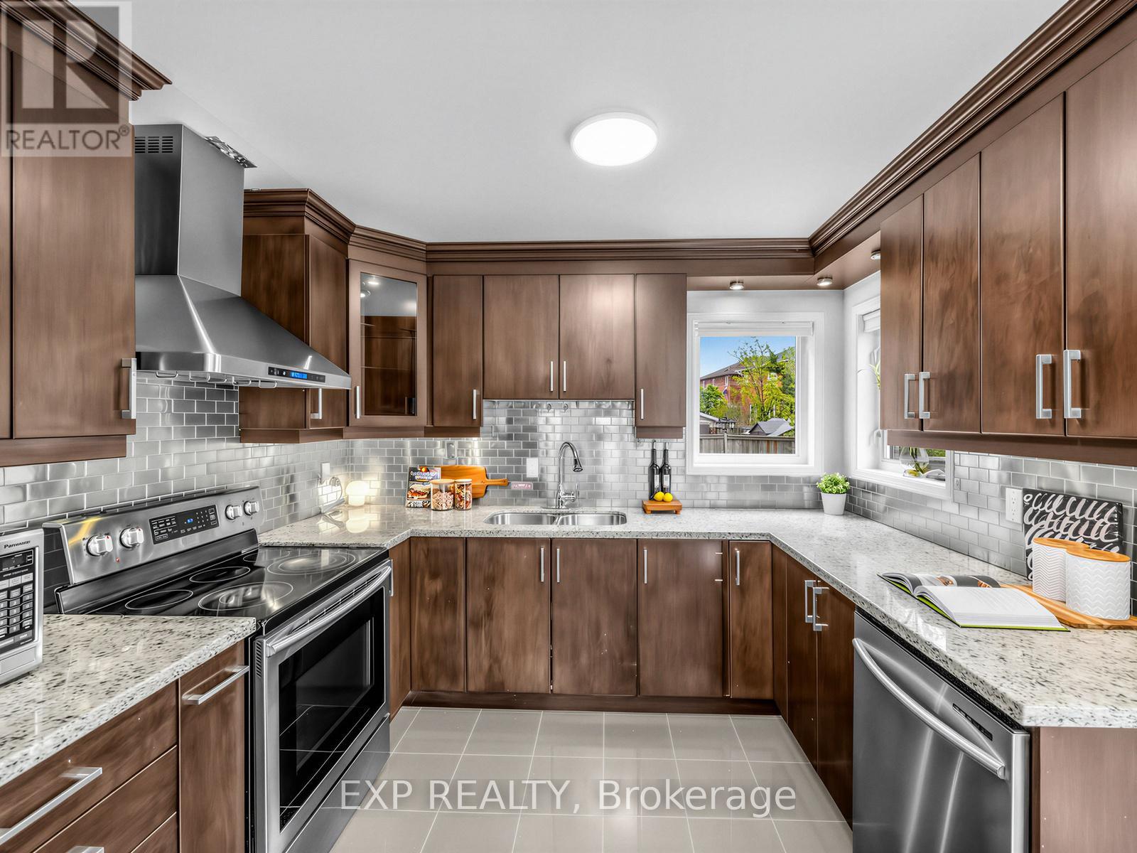 5697 Condor Place, Mississauga, Ontario  L5V 2J4 - Photo 16 - W13132912