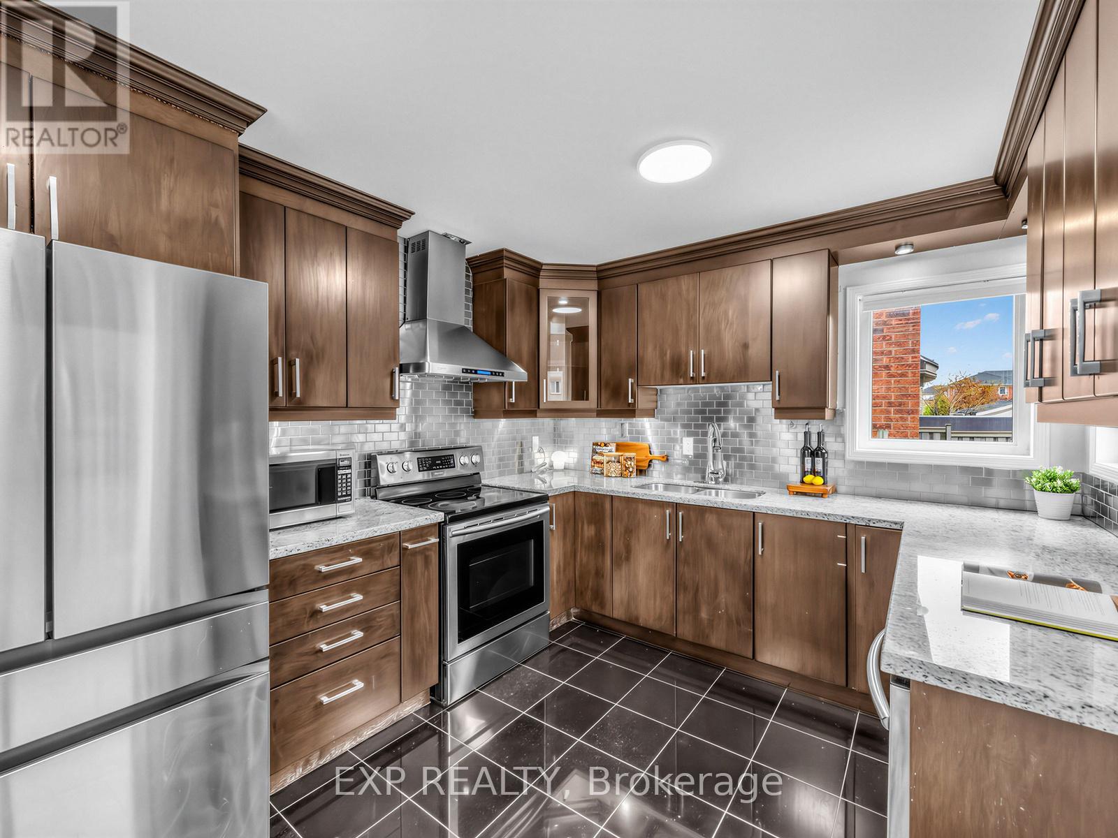 5697 Condor Place, Mississauga, Ontario  L5V 2J4 - Photo 17 - W13132912