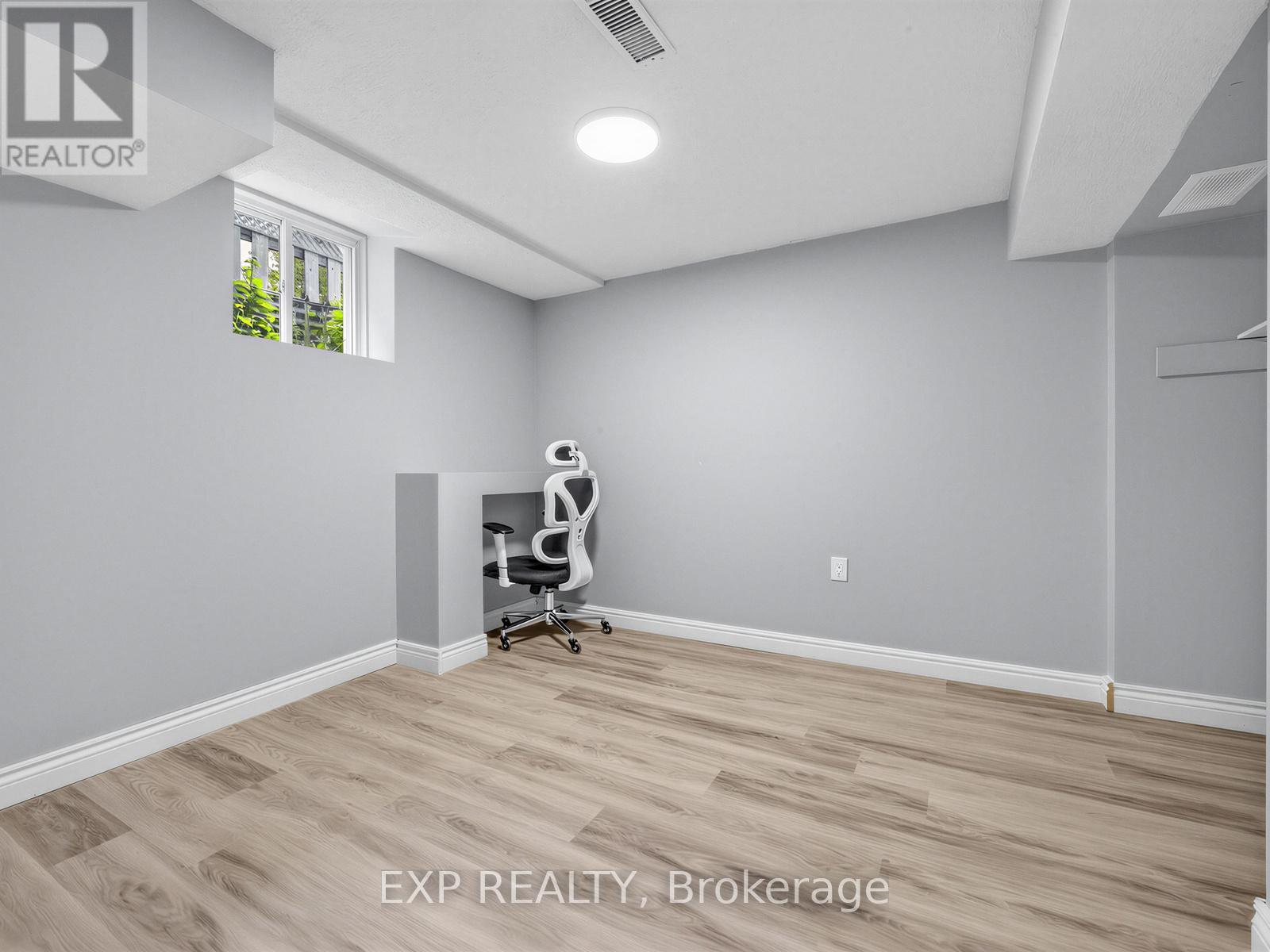 5697 Condor Place, Mississauga, Ontario  L5V 2J4 - Photo 34 - W13132912