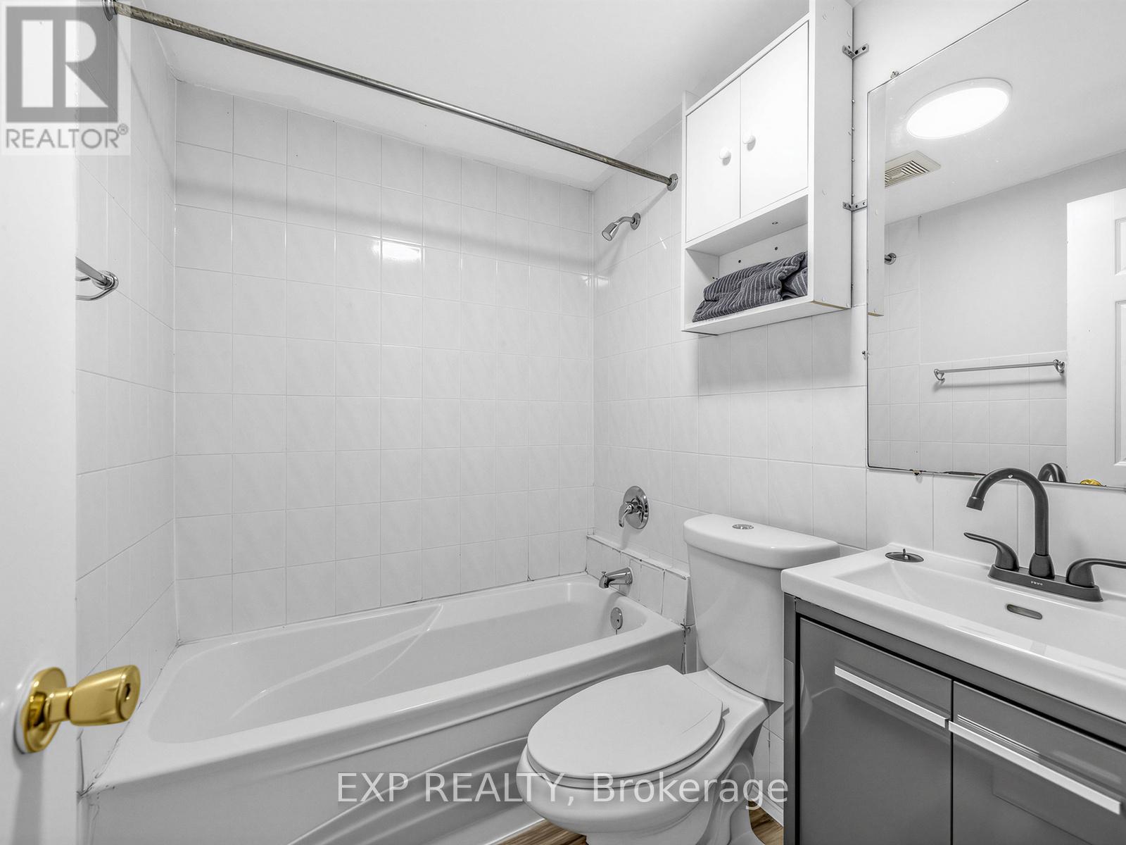 5697 Condor Place, Mississauga, Ontario  L5V 2J4 - Photo 35 - W13132912
