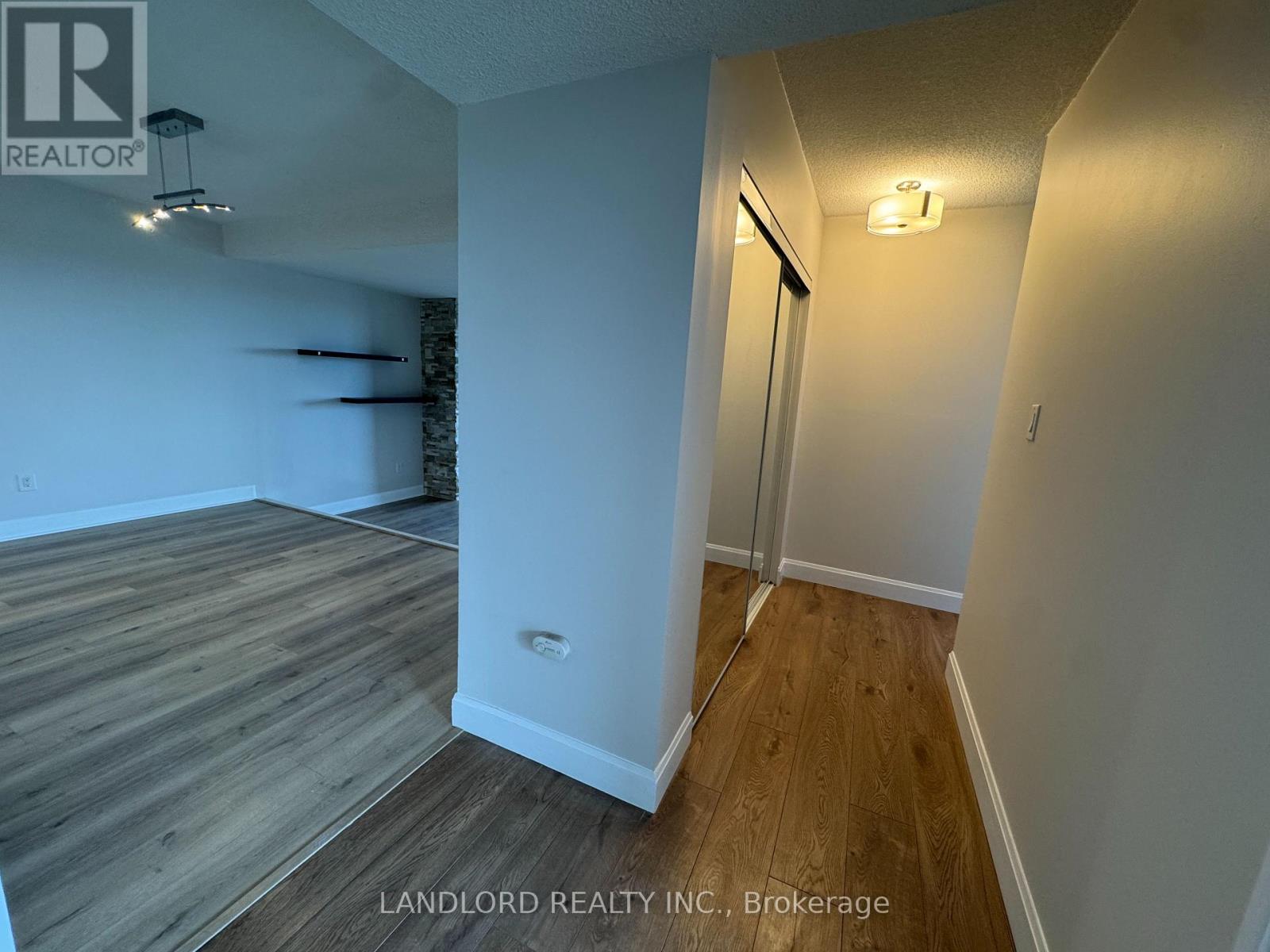 1105 - 20 Speers Road, Oakville, Ontario  L6K 3R5 - Photo 32 - W13133004
