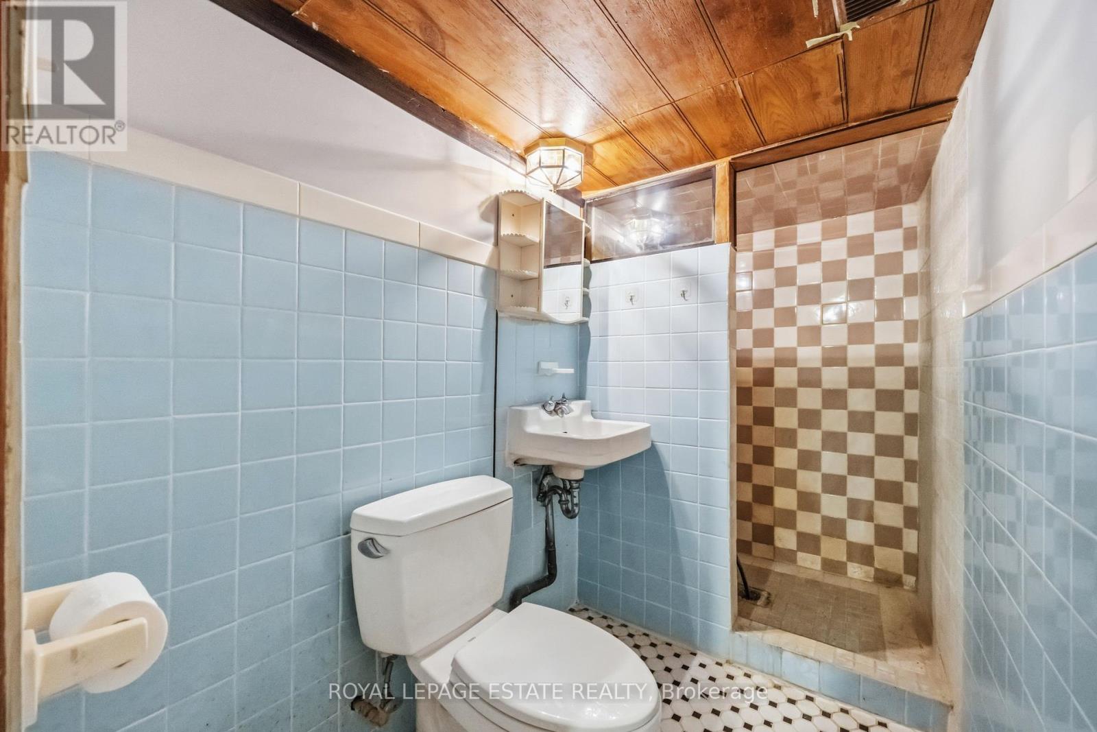 293 Harvie Avenue, Toronto, Ontario  M6E 4L2 - Photo 20 - W13133078