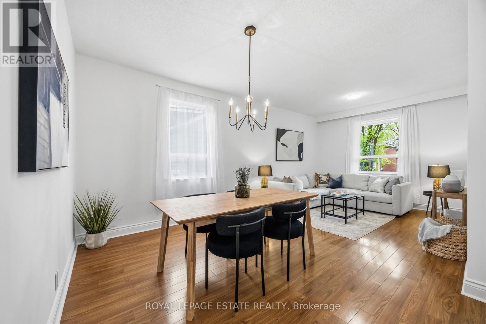 293 Harvie Avenue, Toronto, Ontario  M6E 4L2 - Photo 5 - W13133078