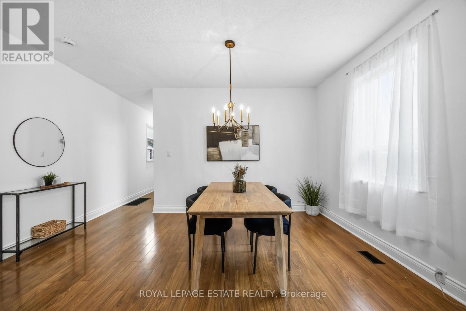 293 Harvie Avenue, Toronto, Ontario  M6E 4L2 - Photo 6 - W13133078