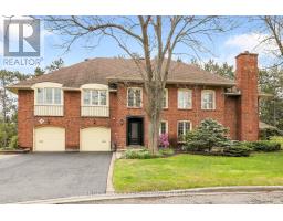 34 CHATSWORTH CRESCENT, Ottawa, Ontario