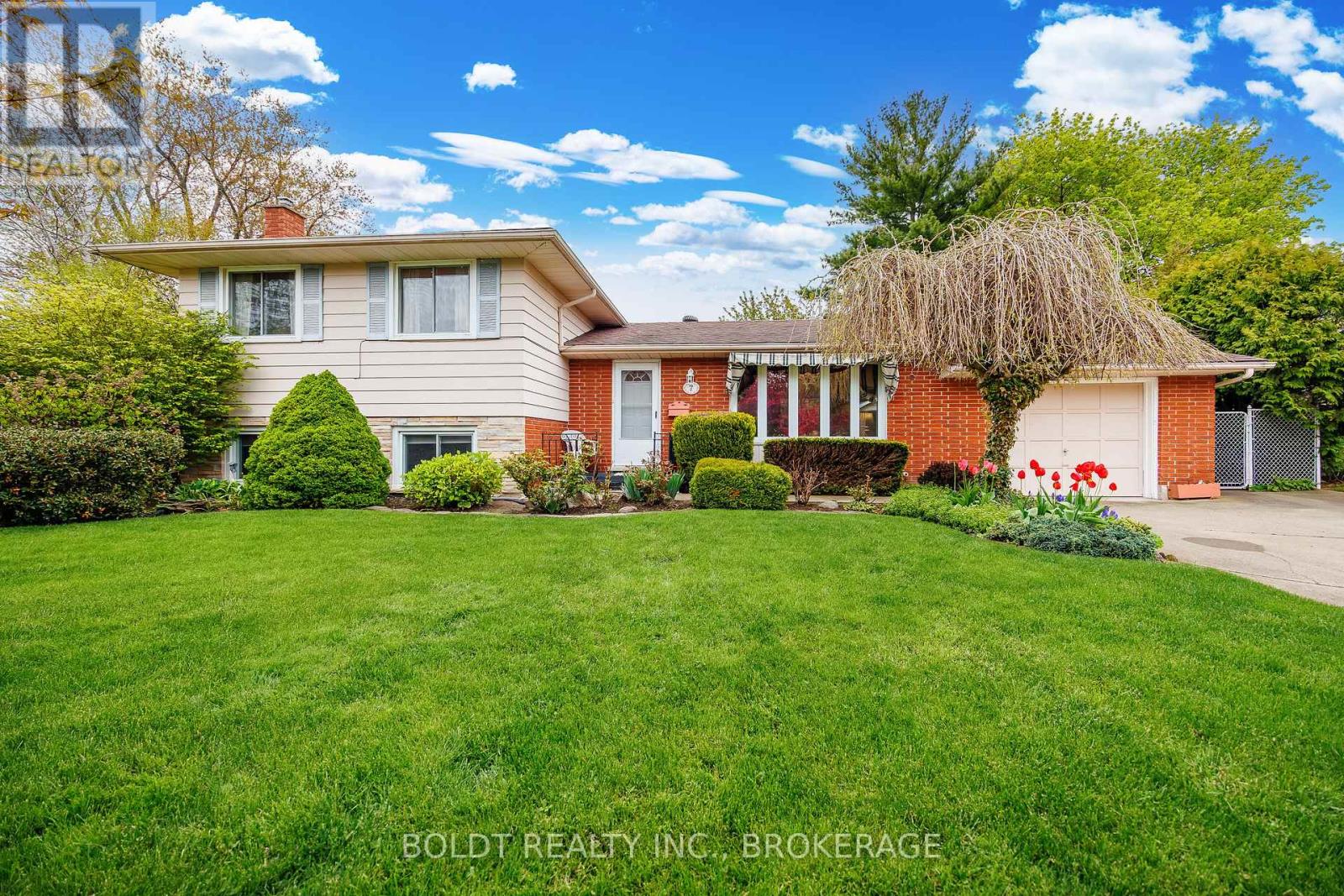 7 HALENE COURT, st. catharines (lakeshore), Ontario