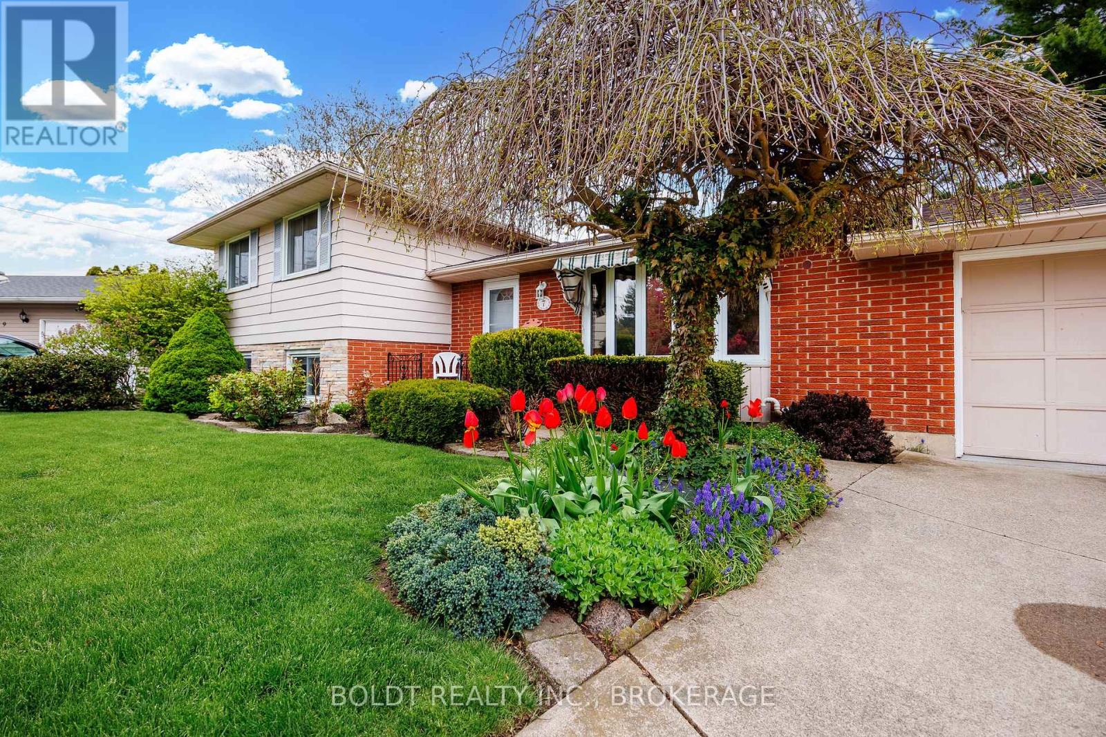 7 Halene Court, St. Catharines (Lakeshore), Ontario  L2M 6M3 - Photo 5 - X13133274