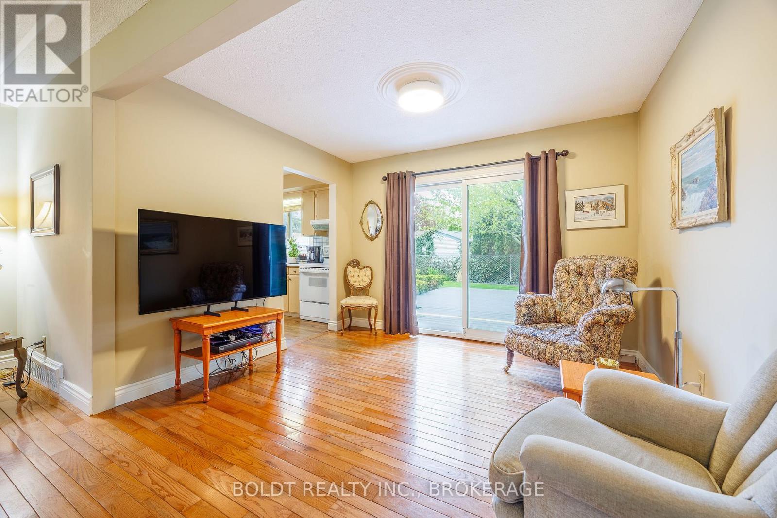 7 Halene Court, St. Catharines (Lakeshore), Ontario  L2M 6M3 - Photo 8 - X13133274