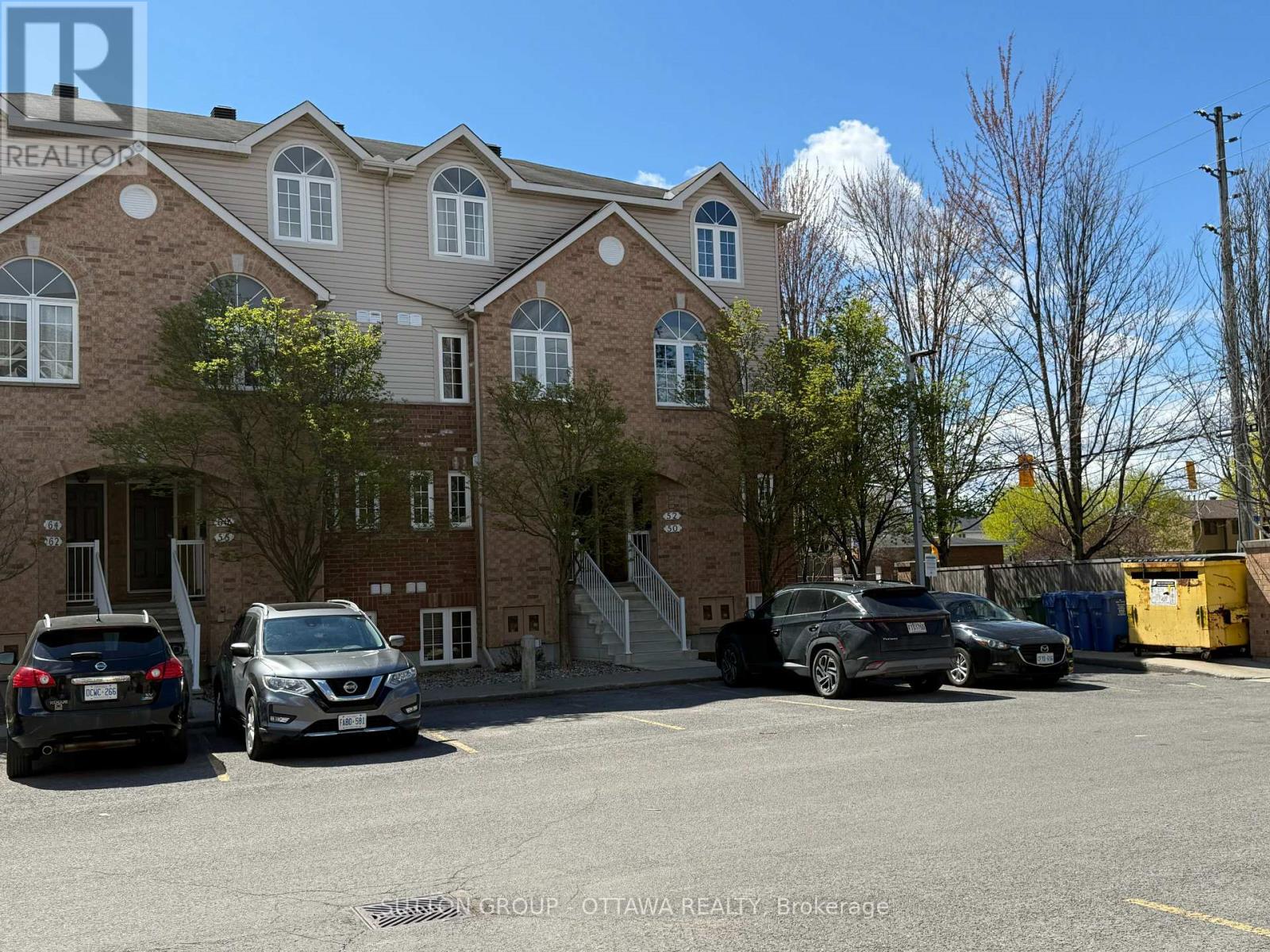 56 Steele Park Private, Ottawa, Ontario  K1J 0J2 - Photo 2 - X12869722