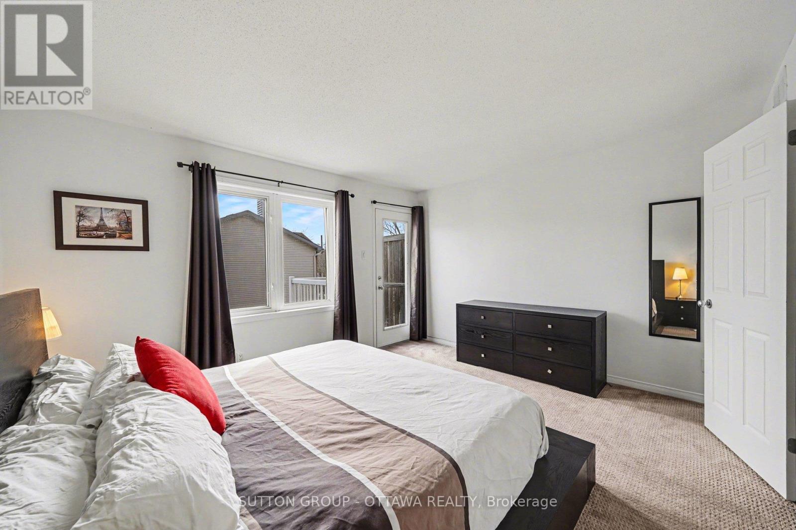 56 Steele Park Private, Ottawa, Ontario  K1J 0J2 - Photo 22 - X12869722