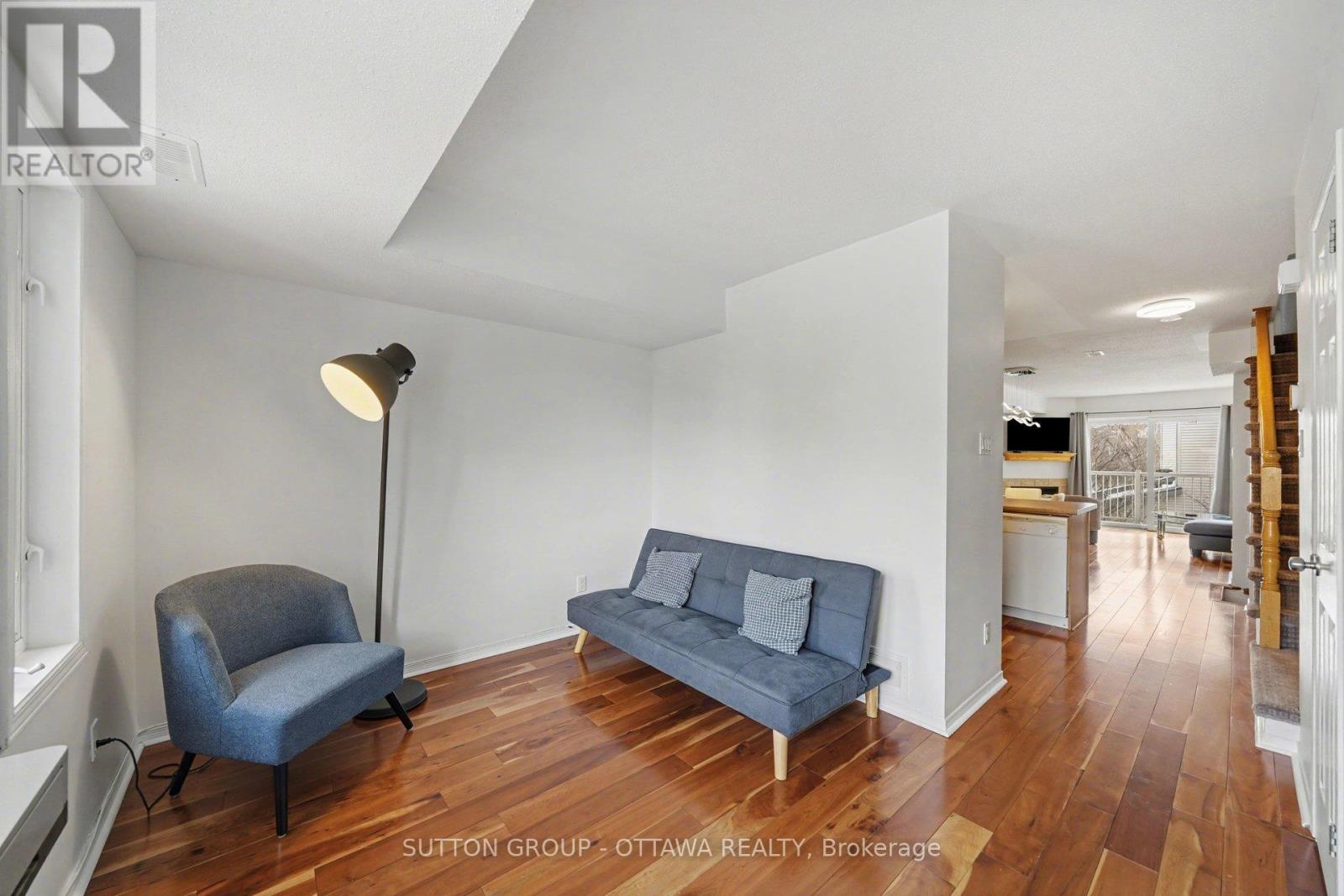 56 Steele Park Private, Ottawa, Ontario  K1J 0J2 - Photo 16 - X12869722