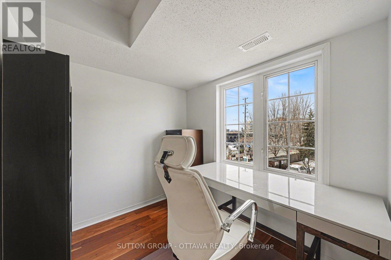 56 Steele Park Private, Ottawa, Ontario  K1J 0J2 - Photo 17 - X12869722