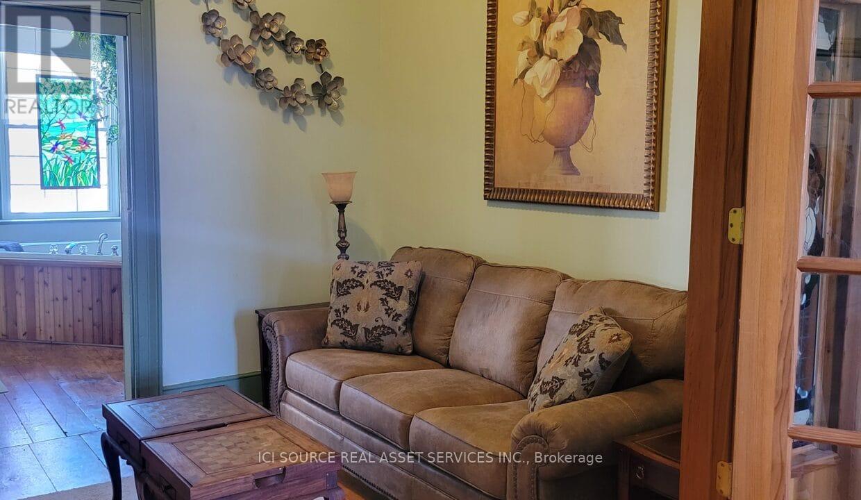 111 St Lawrence Street, Merrickville-Wolford, Ontario K0G 1N0 - Photo 11 - X13133110