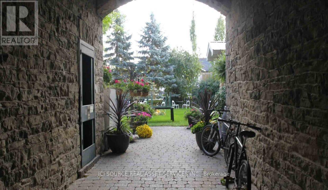 111 St Lawrence Street, Merrickville-Wolford, Ontario K0G 1N0 - Photo 7 - X13133110