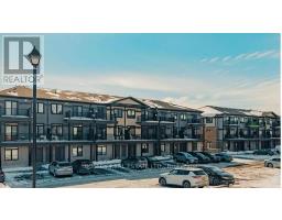 76 LOMOND LANE, Kitchener, Ontario