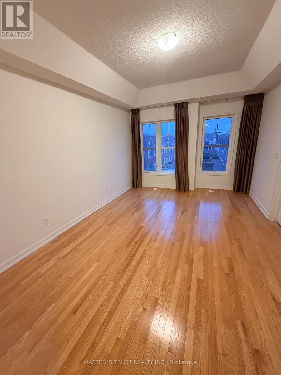 19 Torah Gate, Vaughan, Ontario  L6A 4Y4 - Photo 4 - N12837192