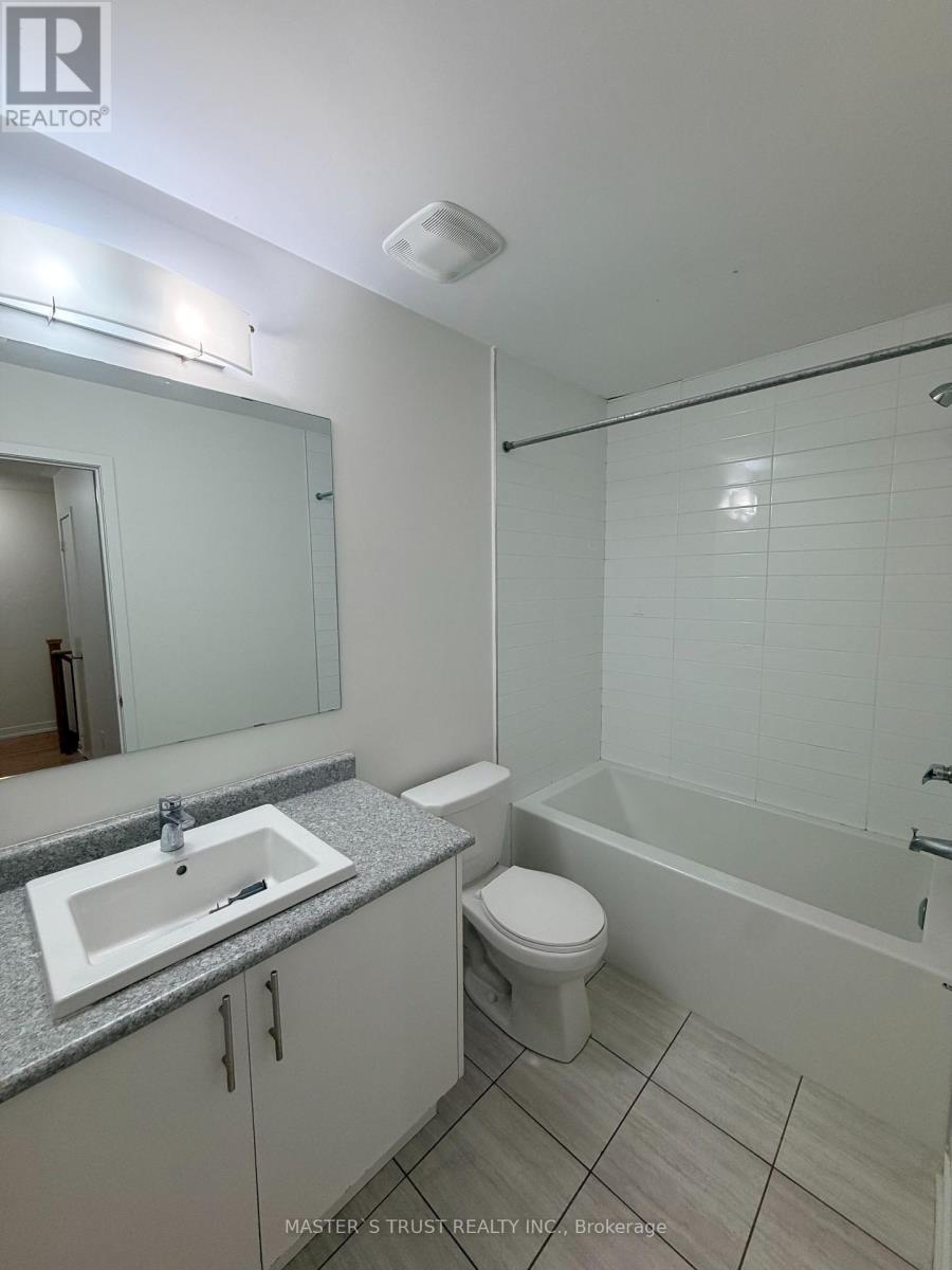 19 Torah Gate, Vaughan, Ontario  L6A 4Y4 - Photo 7 - N12837192