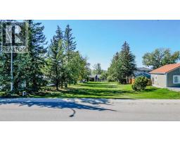 731 2 Street E, Cardston, Alberta