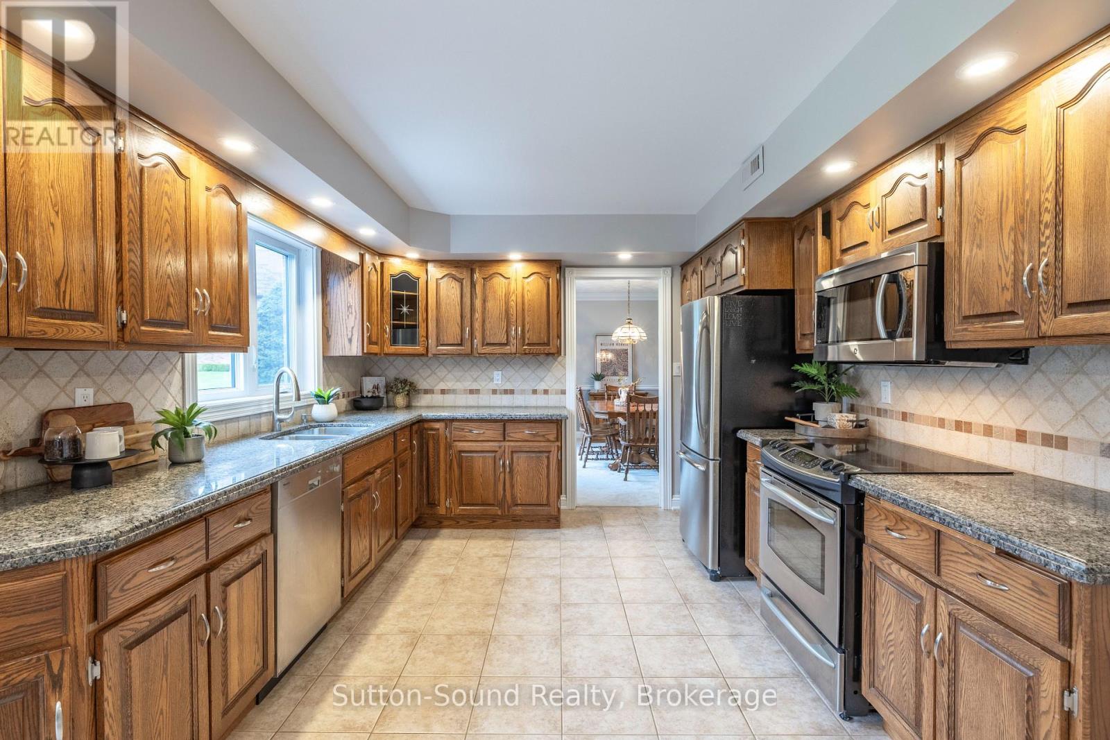 345 Beechwood Drive, Georgian Bluffs, Ontario  N4K 5N6 - Photo 14 - X13133170