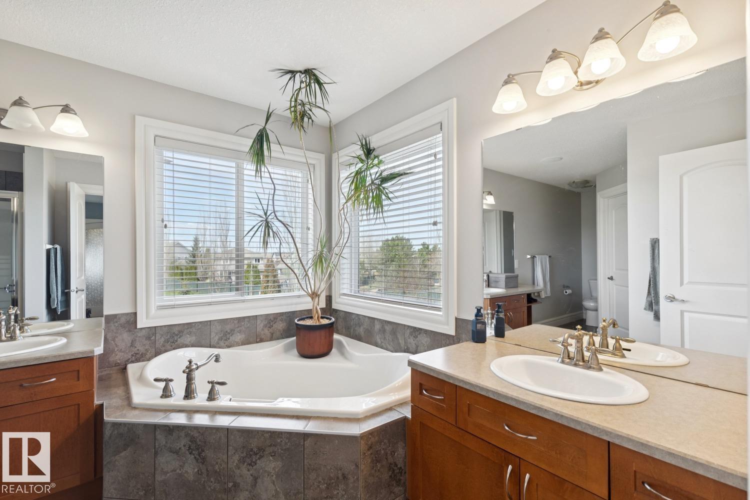 12067 21 Av Sw, Edmonton, Alberta  T6W 0C7 - Photo 22 - E4487948