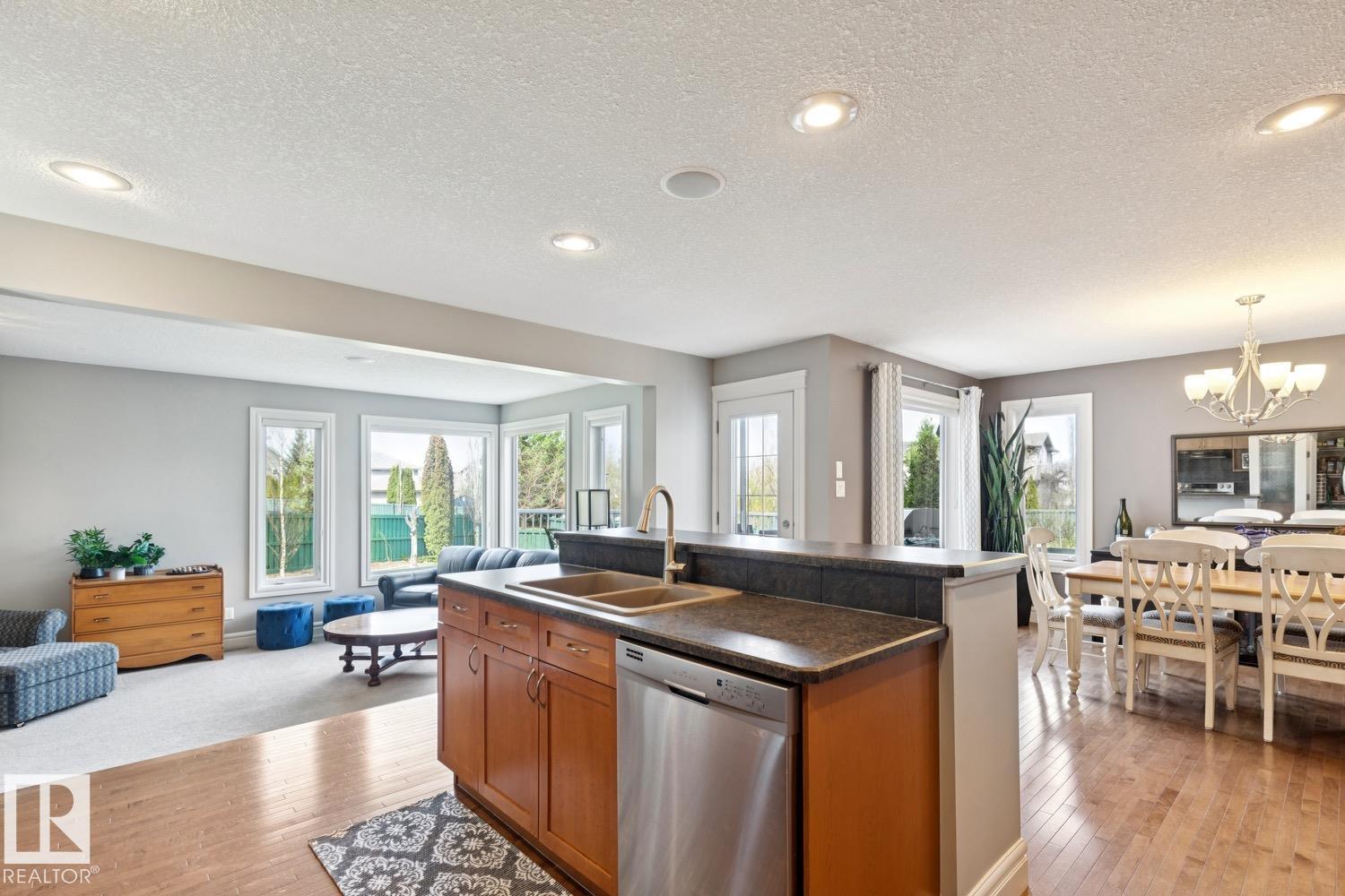 12067 21 Av Sw, Edmonton, Alberta  T6W 0C7 - Photo 6 - E4487948