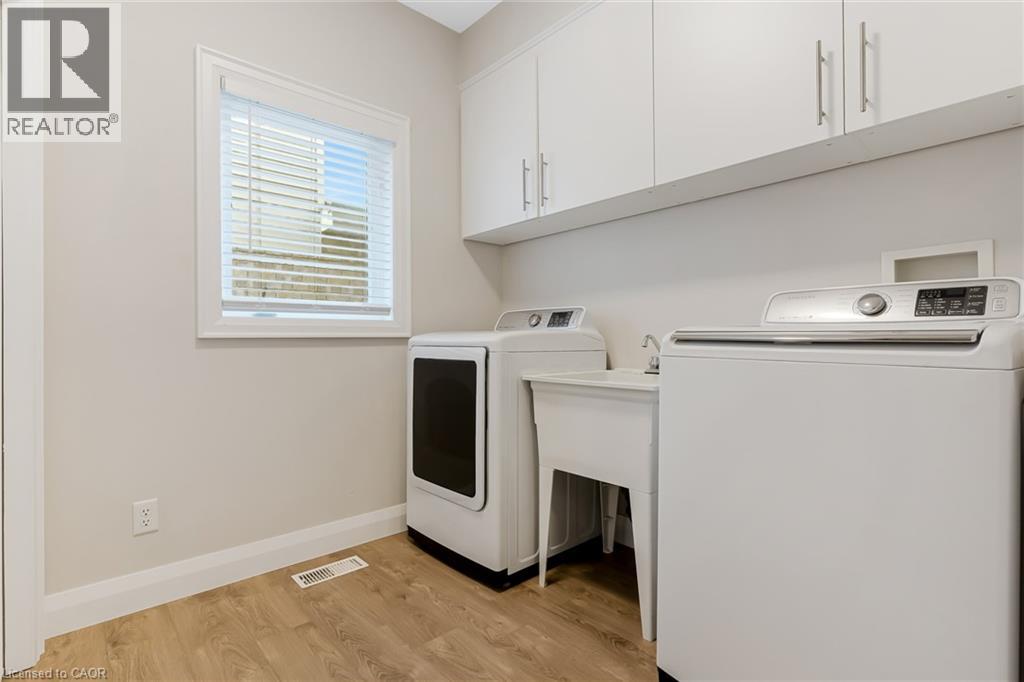 237 Waterbend Crescent, Kitchener, Ontario  N2A 4L3 - Photo 14 - 40830273