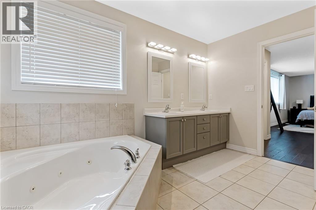 237 Waterbend Crescent, Kitchener, Ontario  N2A 4L3 - Photo 40 - 40830273