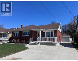 390 DUMFRIES Avenue, Kitchener, Ontario
