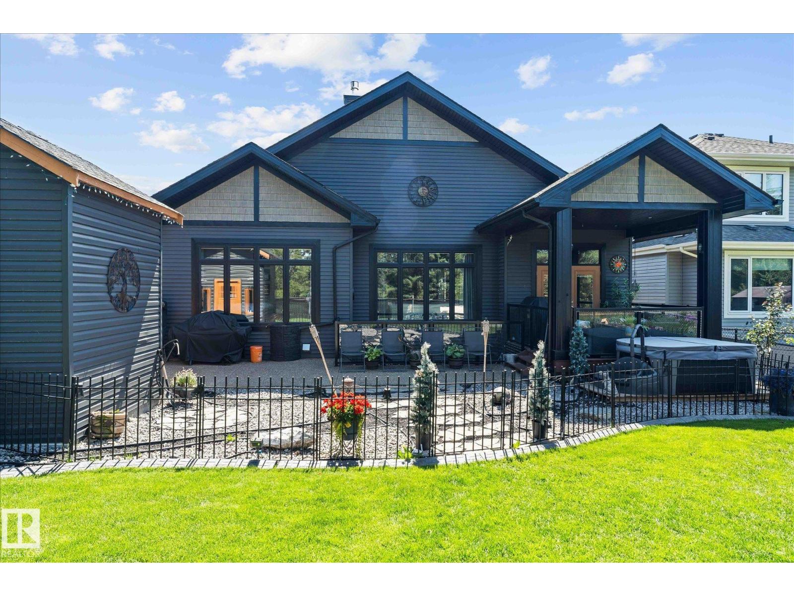 15 Lilac Ba, Spruce Grove, Alberta  T7X 0V7 - Photo 2 - E4487955
