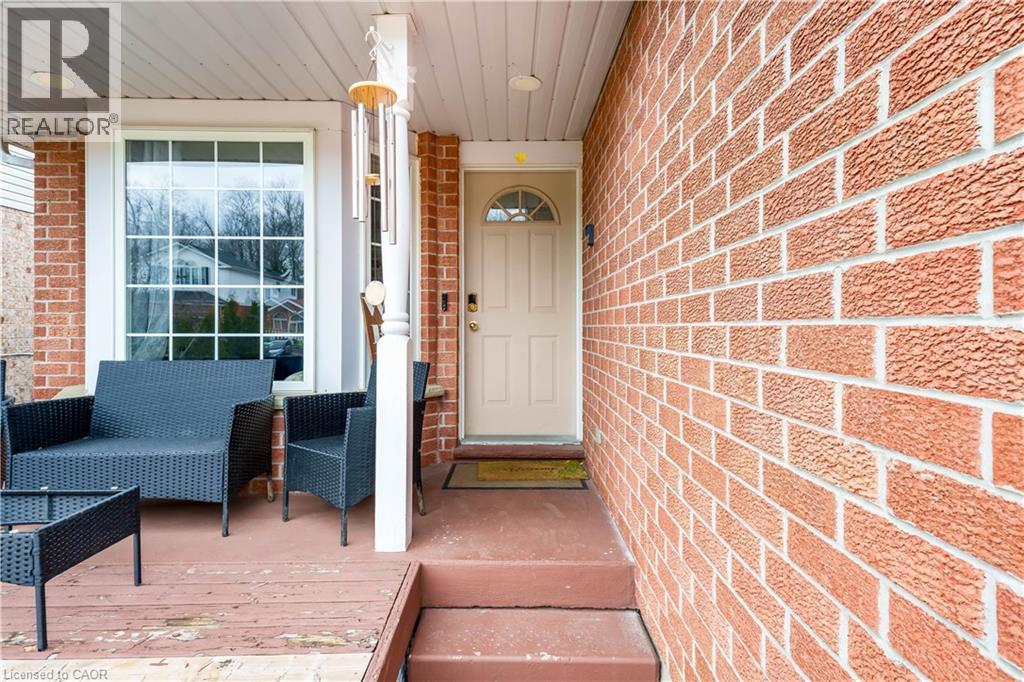 183 Bush Clover Crescent, Kitchener, Ontario  N2E 3P7 - Photo 3 - 40830424