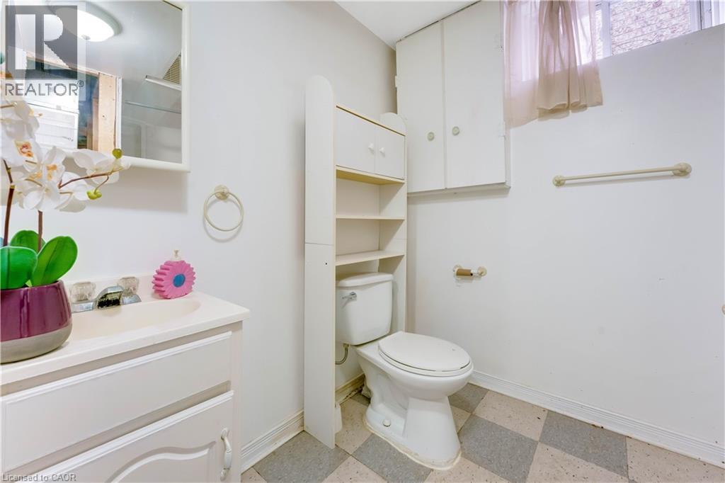 183 Bush Clover Crescent, Kitchener, Ontario  N2E 3P7 - Photo 27 - 40830424