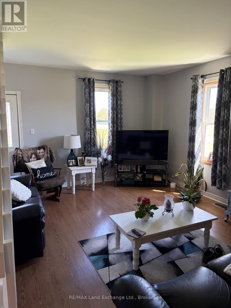 3235 9 Highway, Brockton, Ontario  N0G 2V0 - Photo 13 - X13133174