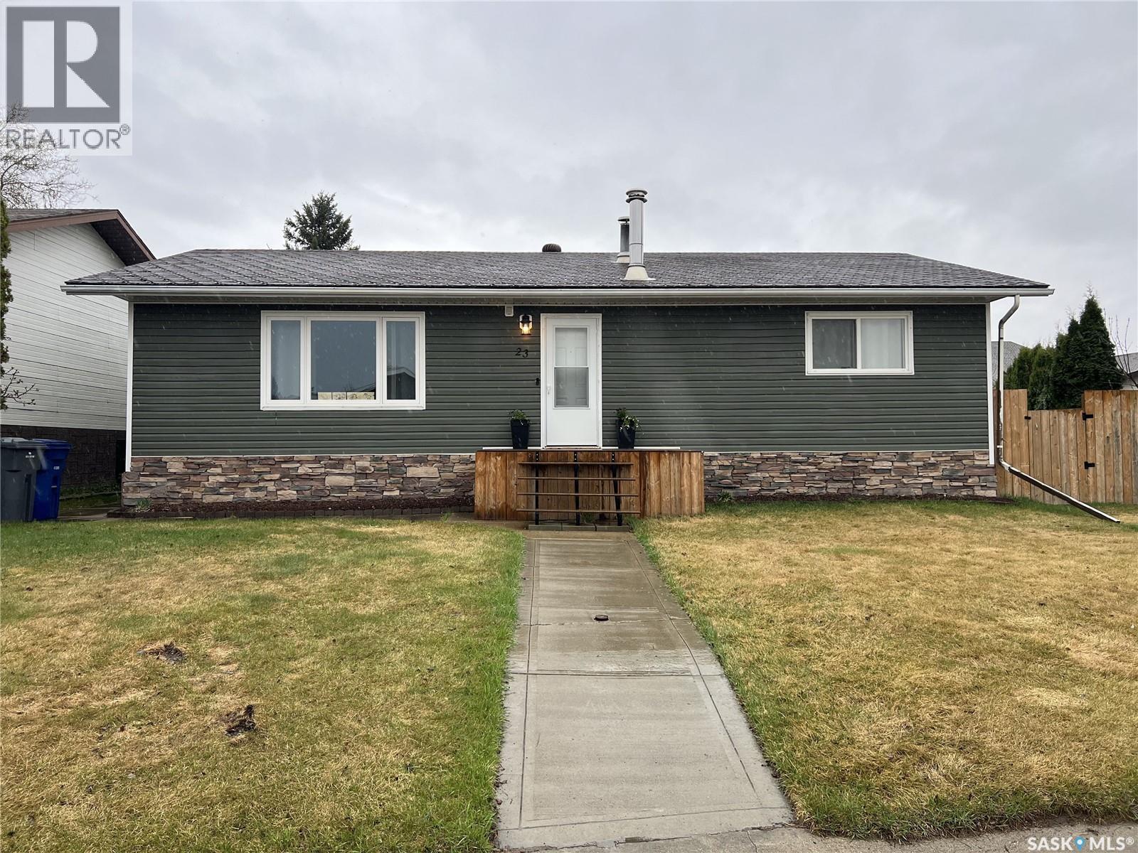 23 Marion CRESCENT, Meadow Lake, Saskatchewan