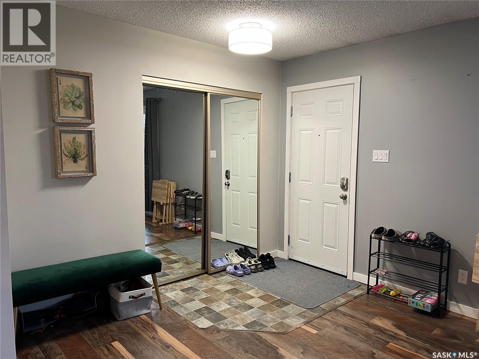 23 Marion Crescent, Meadow Lake, Saskatchewan  S9X 1B7 - Photo 5 - SK036048