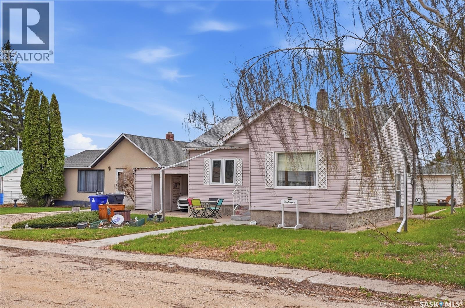 810 6th Street, Perdue, Saskatchewan  S0K 3C0 - Photo 3 - SK035896