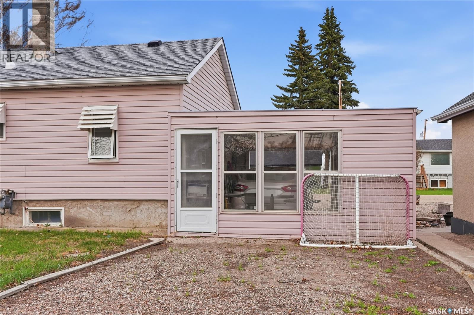 810 6th Street, Perdue, Saskatchewan  S0K 3C0 - Photo 37 - SK035896
