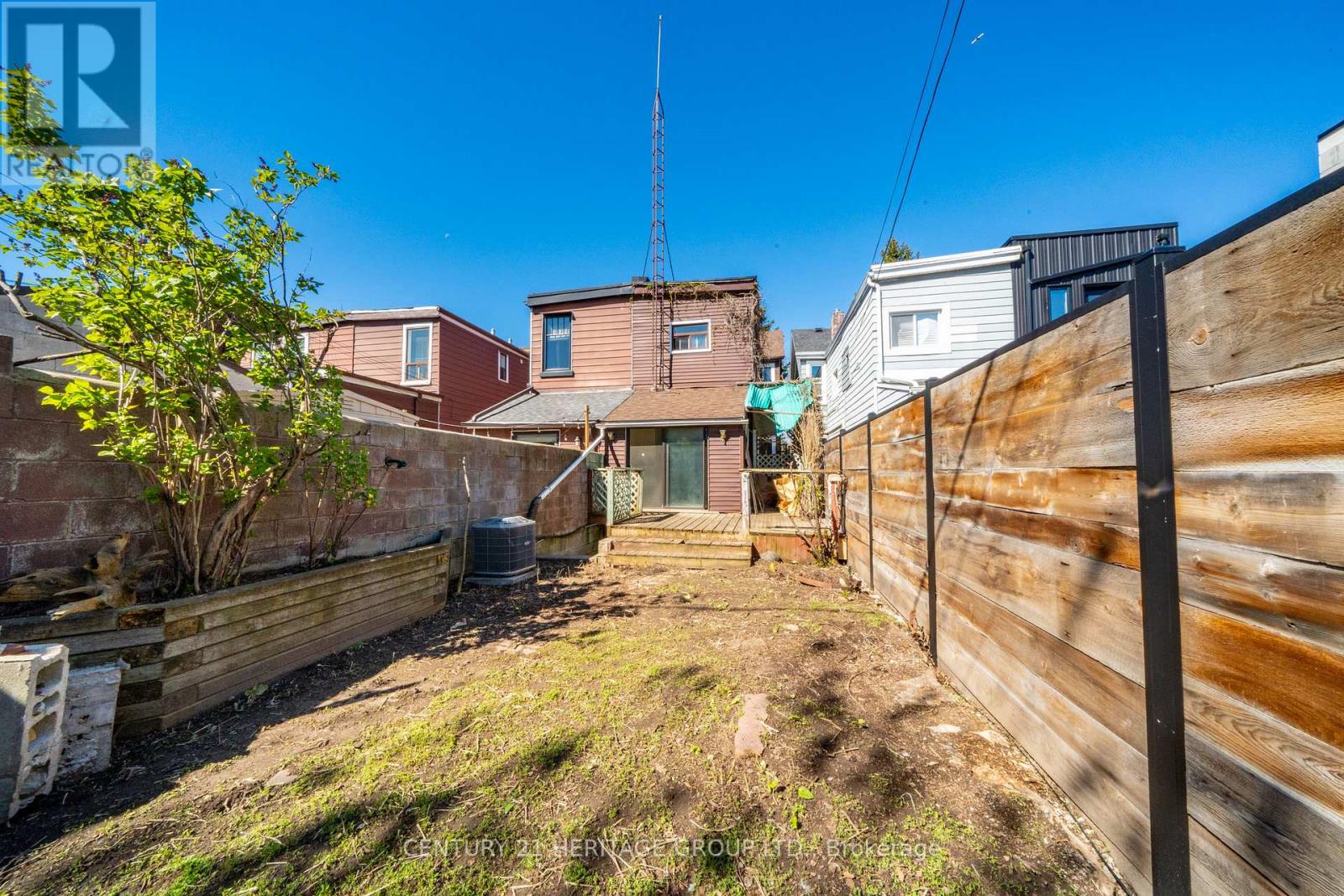 403 Brock Avenue, Toronto, Ontario  M6H 3N6 - Photo 15 - C13133224