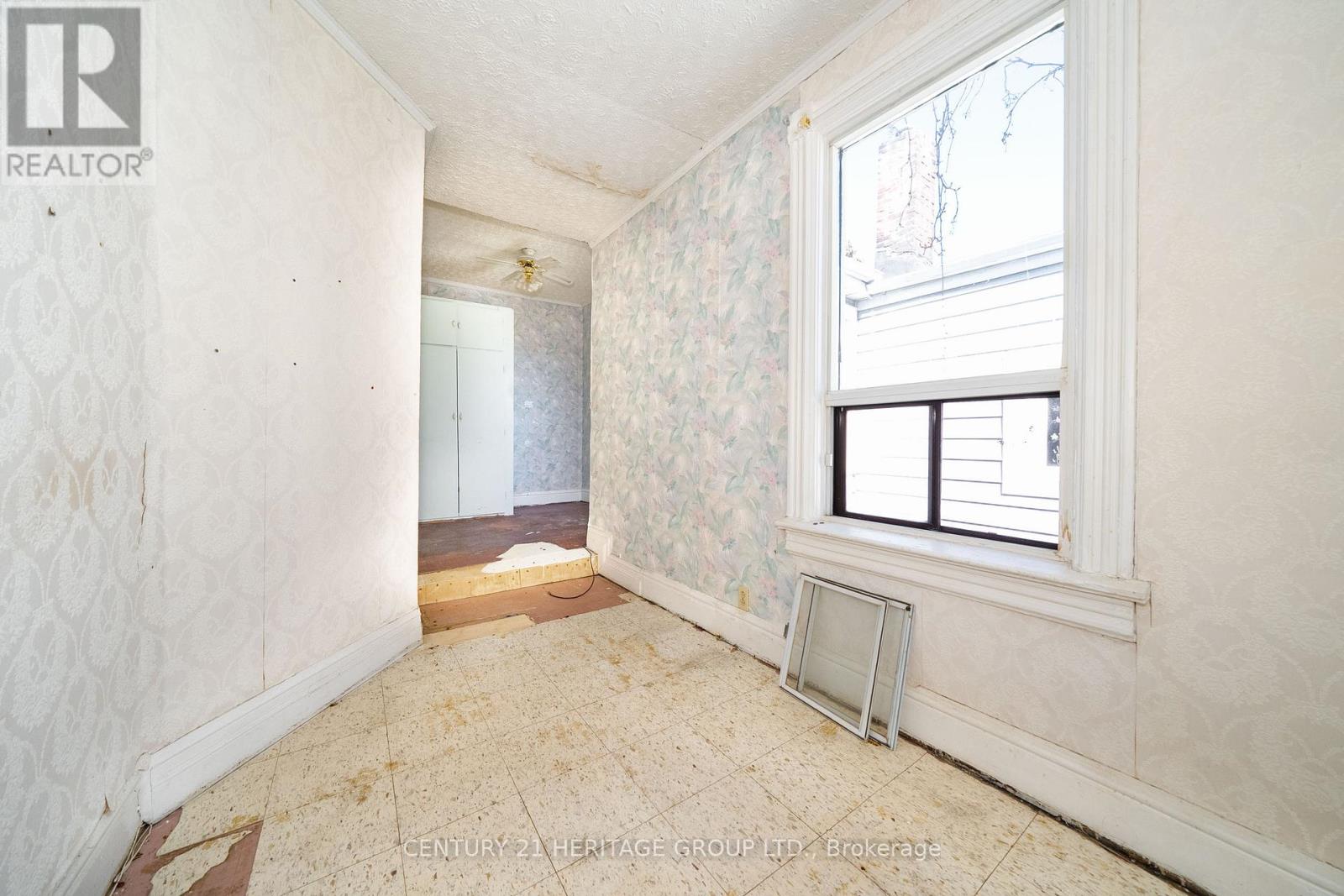 403 Brock Avenue, Toronto, Ontario  M6H 3N6 - Photo 9 - C13133224