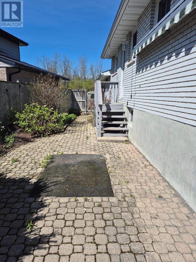 4 O'neil Crescent, Quinte West, Ontario  K8V 5Y6 - Photo 28 - X12981374
