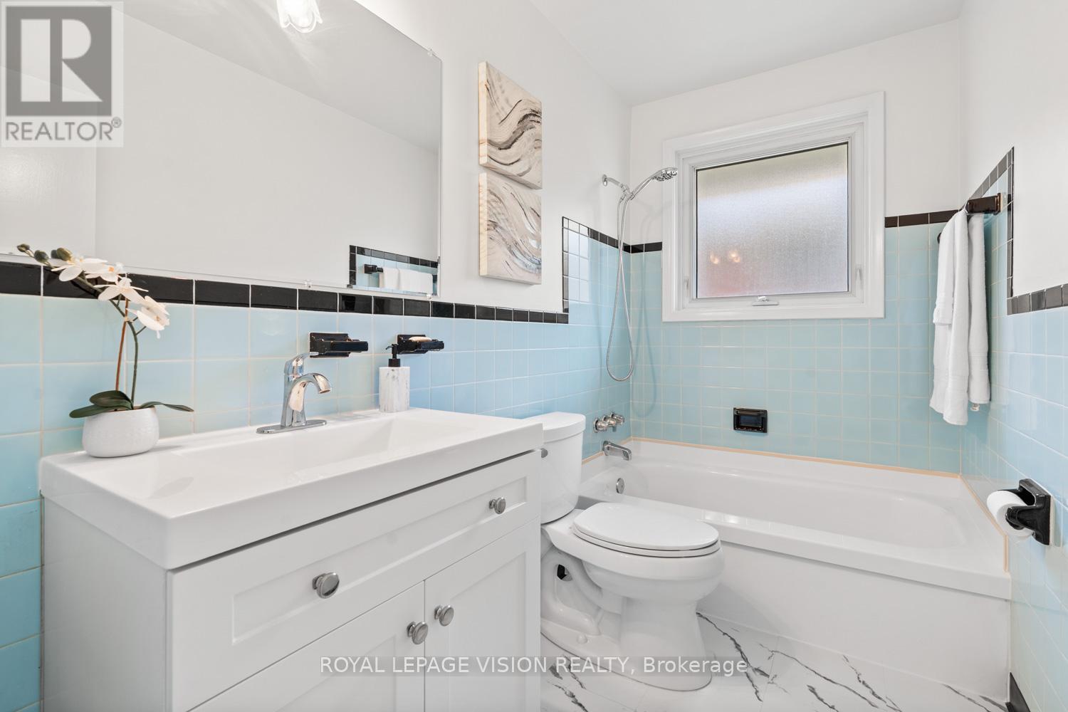 6 Macduff Crescent, Toronto, Ontario  M1M 1X5 - Photo 21 - E13133312