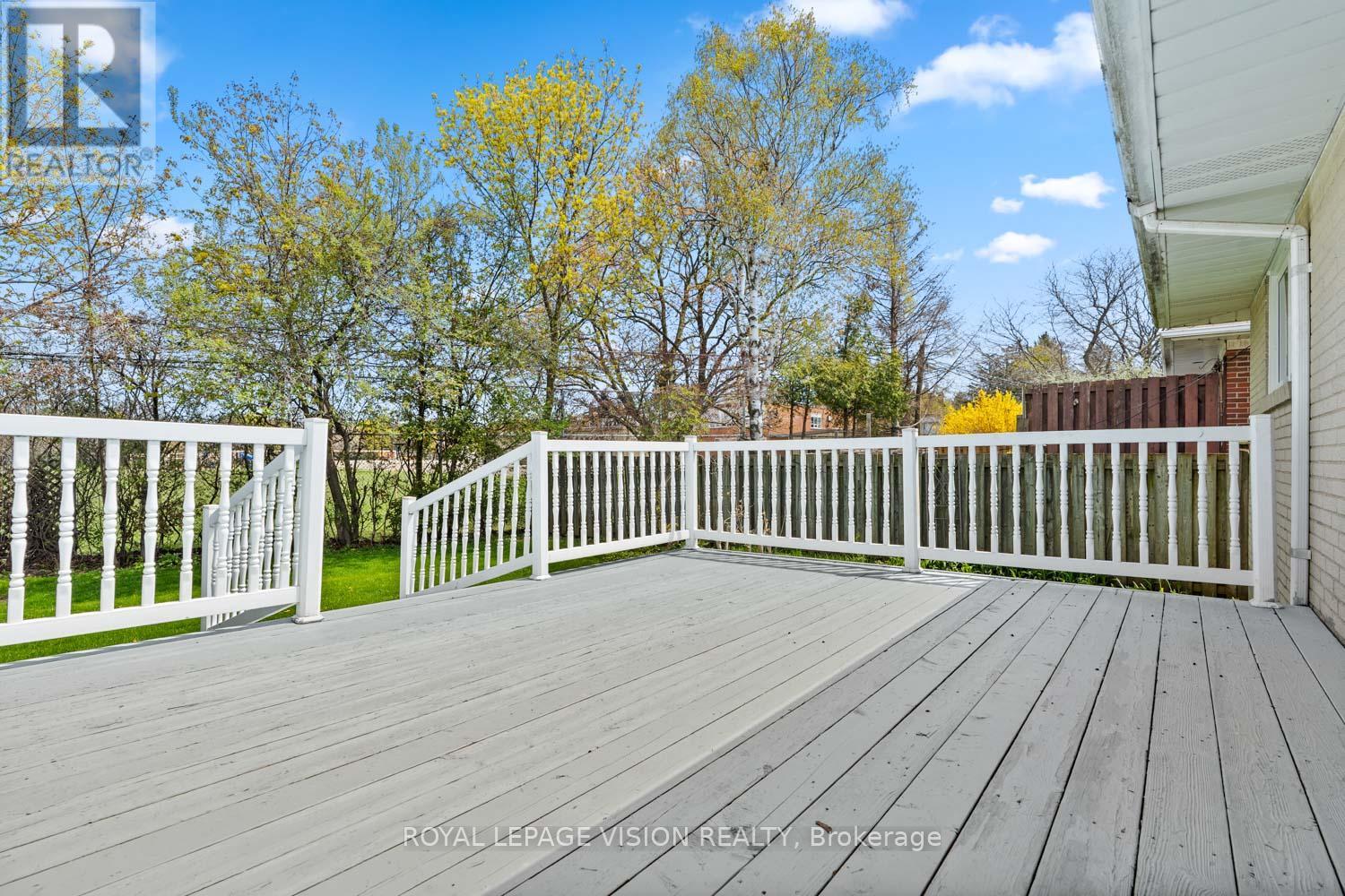 6 Macduff Crescent, Toronto, Ontario  M1M 1X5 - Photo 33 - E13133312